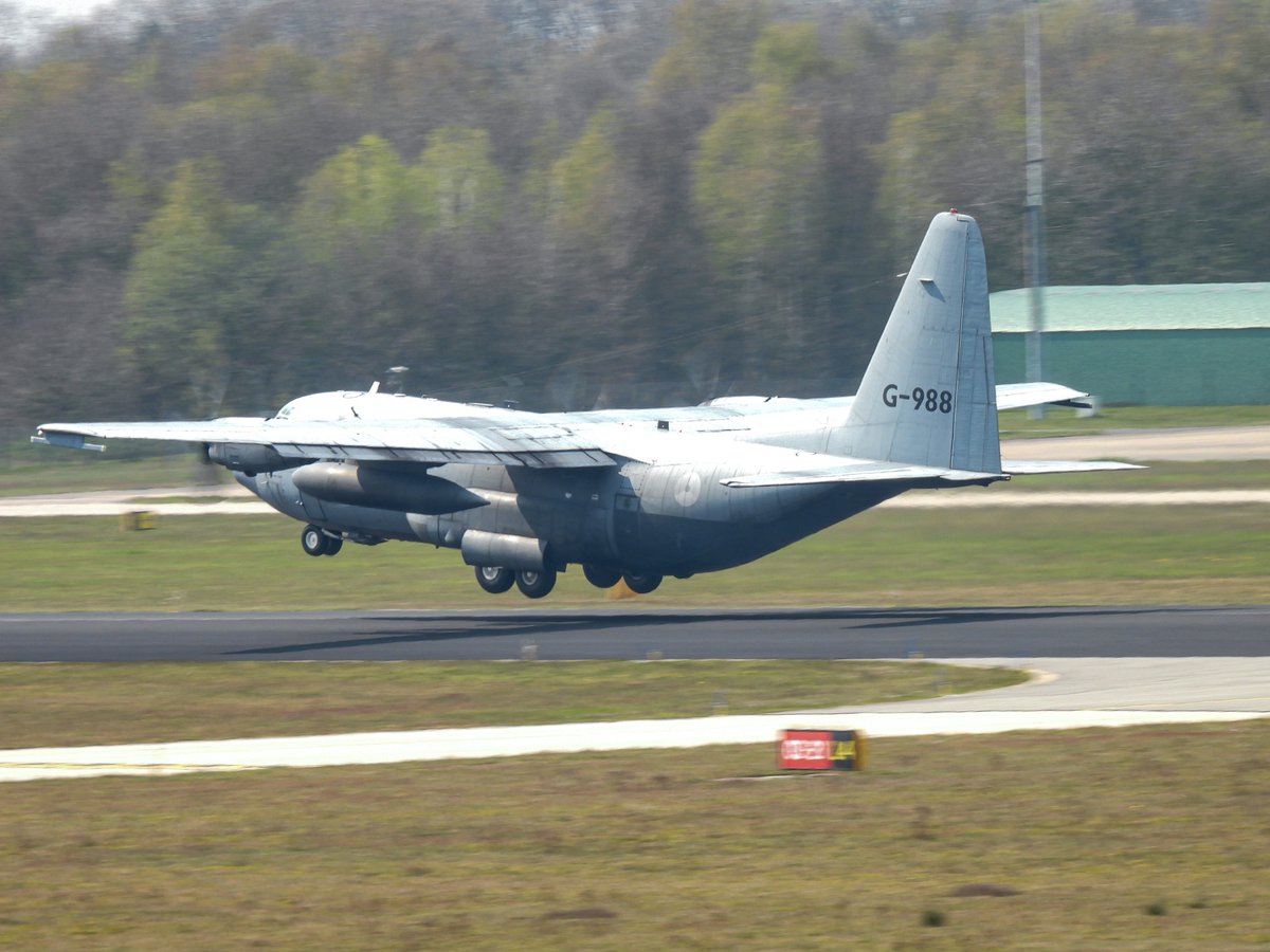EHEH_Spotter's tweet photo. 🇳🇱Royal Netherlands Air Force Lockheed C-130H Hercules (G-988, #480C06) as flight #REBEL11 @ EHEH

#NLspot #avgeek https://t.co/8Aq2BVvY3f