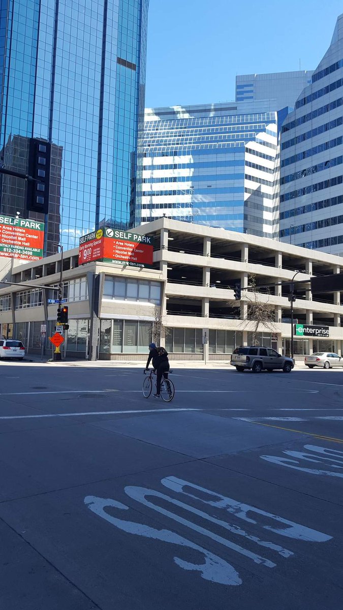 navift's tweet image. How do cities look beautiful? Not with choona and gamla!!!
Cities look beautiful when they offer public transport, protect rights of cyclists and pedestrian, develop mixed use city centers and provide vibrant public spaces.
#PakCities #ReImagineIslamabad #PakThink