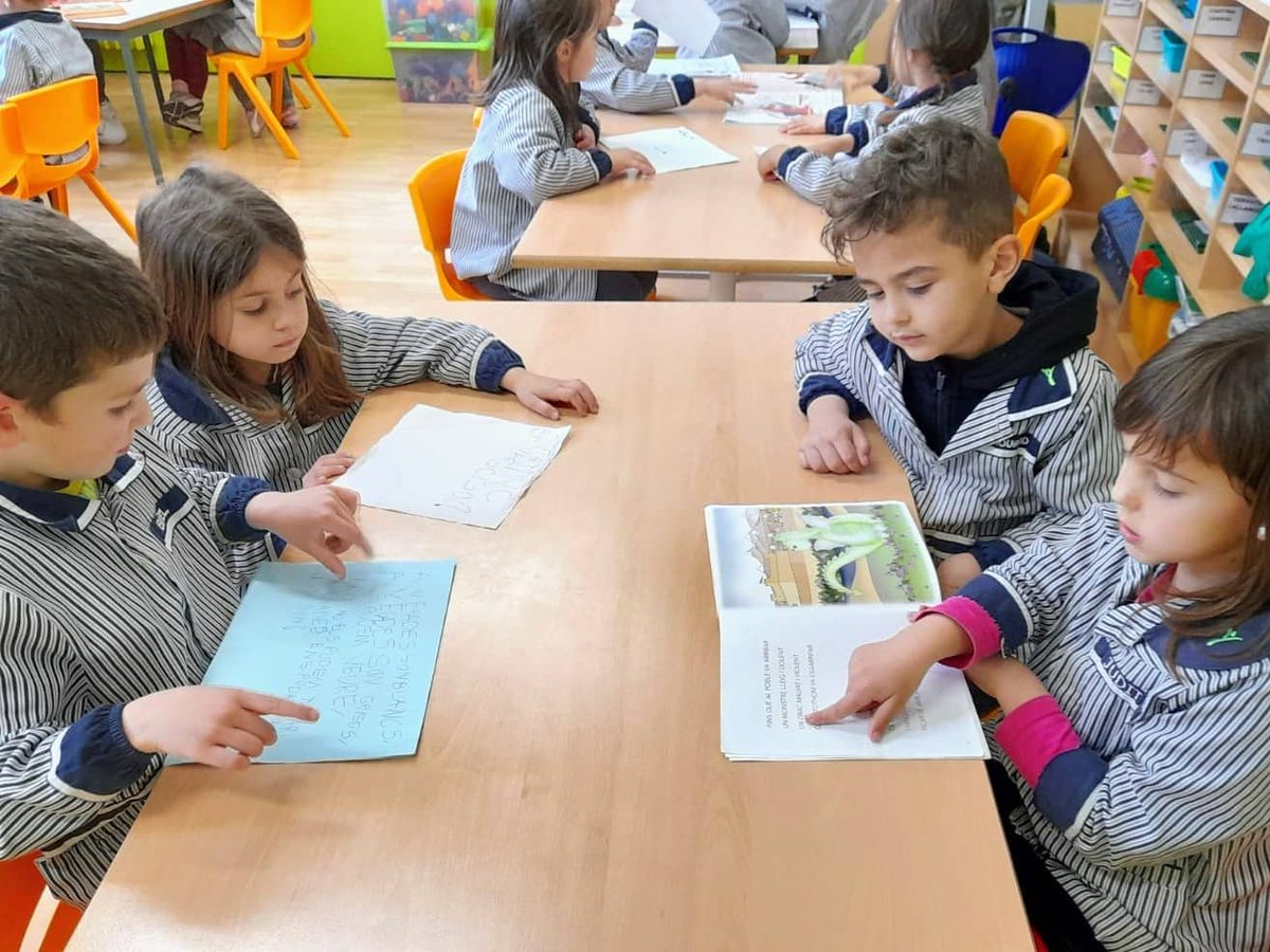 epiasabadell's tweet photo. Els nens i nenes de P5 fem un llibre d'endevinalles! Per parelles hem creat la nostra endevinalla i entre tots hem fet d'escriptors! Us desitgem un feliç sant Jordi!
#P5INFANTILPIASABADELL
#SANTJORDIPIASABADELL https://t.co/3y7ipNoZbs
