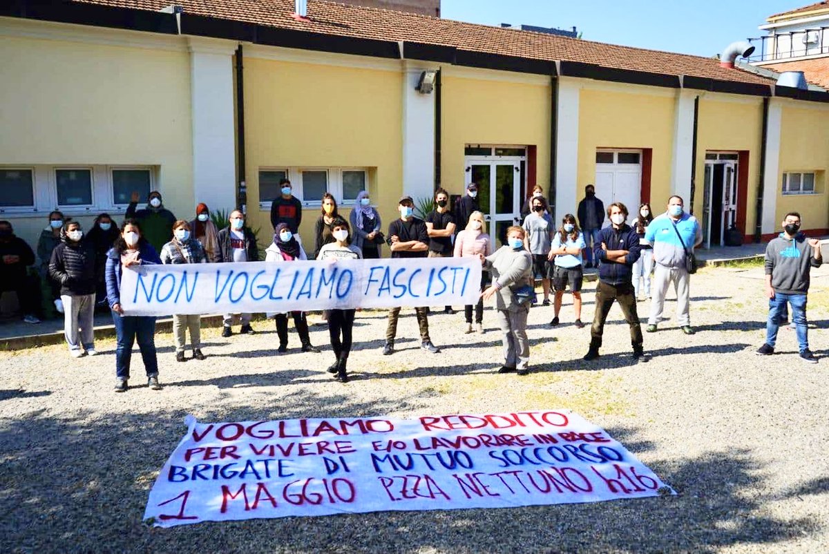 LabasBo's tweet image. Sabato #PrimoMaggio 2021 - #MANIFESTAZIONE - Ore 16 Piazza del Nettuno

Quest&apos;anno con le #BrigateMutuoSoccorso abbiamo portato pacchi di cibo nelle case ogni settimana. Il primo maggio usciremo di casa per dire che non c&apos;è spazio per i fascisti a #Bologna