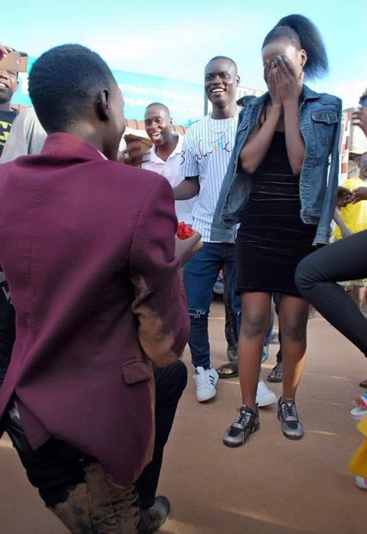 See how a man proposed to his fiancée