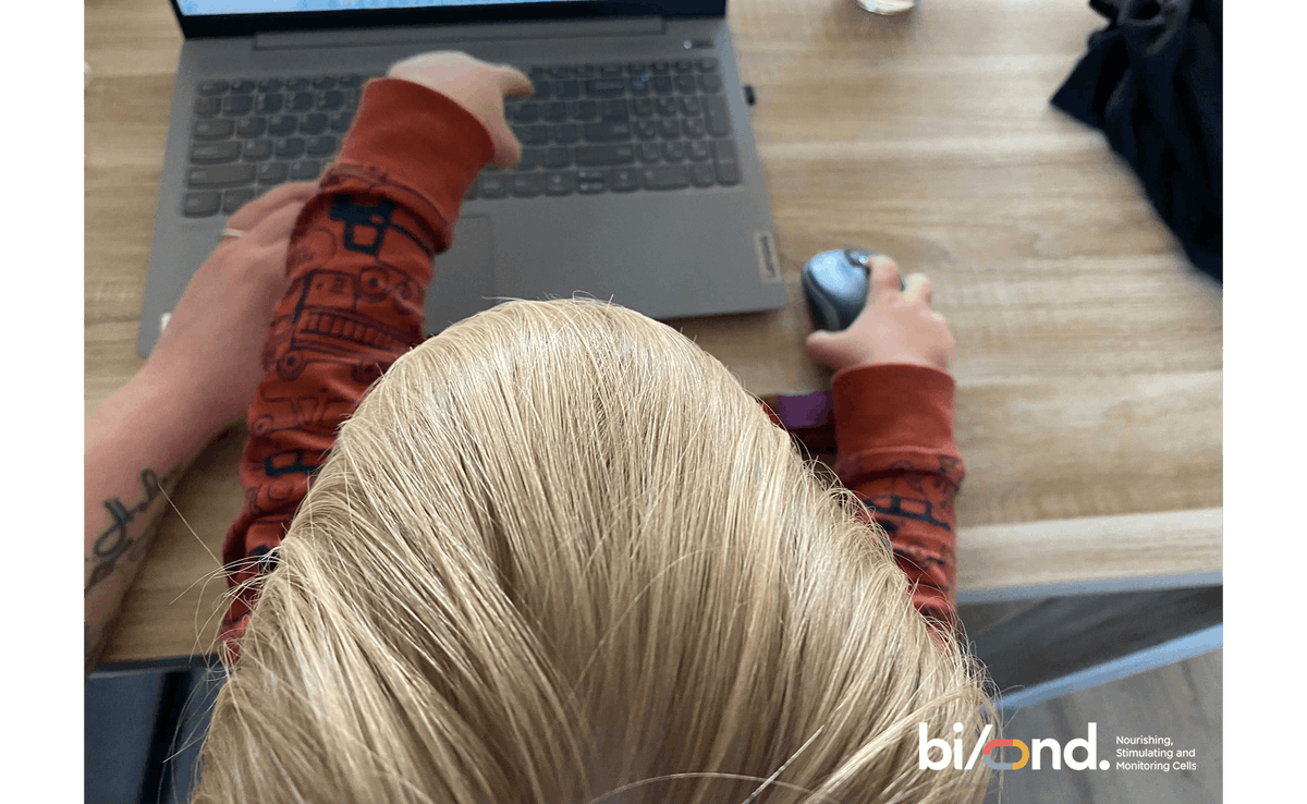 GOBIOND's tweet photo. Working from home is experienced differently by everyone.

Today, our financial controller, Lonneke shares with us how working from home looks for her as a mother.

#team #workfromhome #parenting #kids https://t.co/WEQobQcKGw