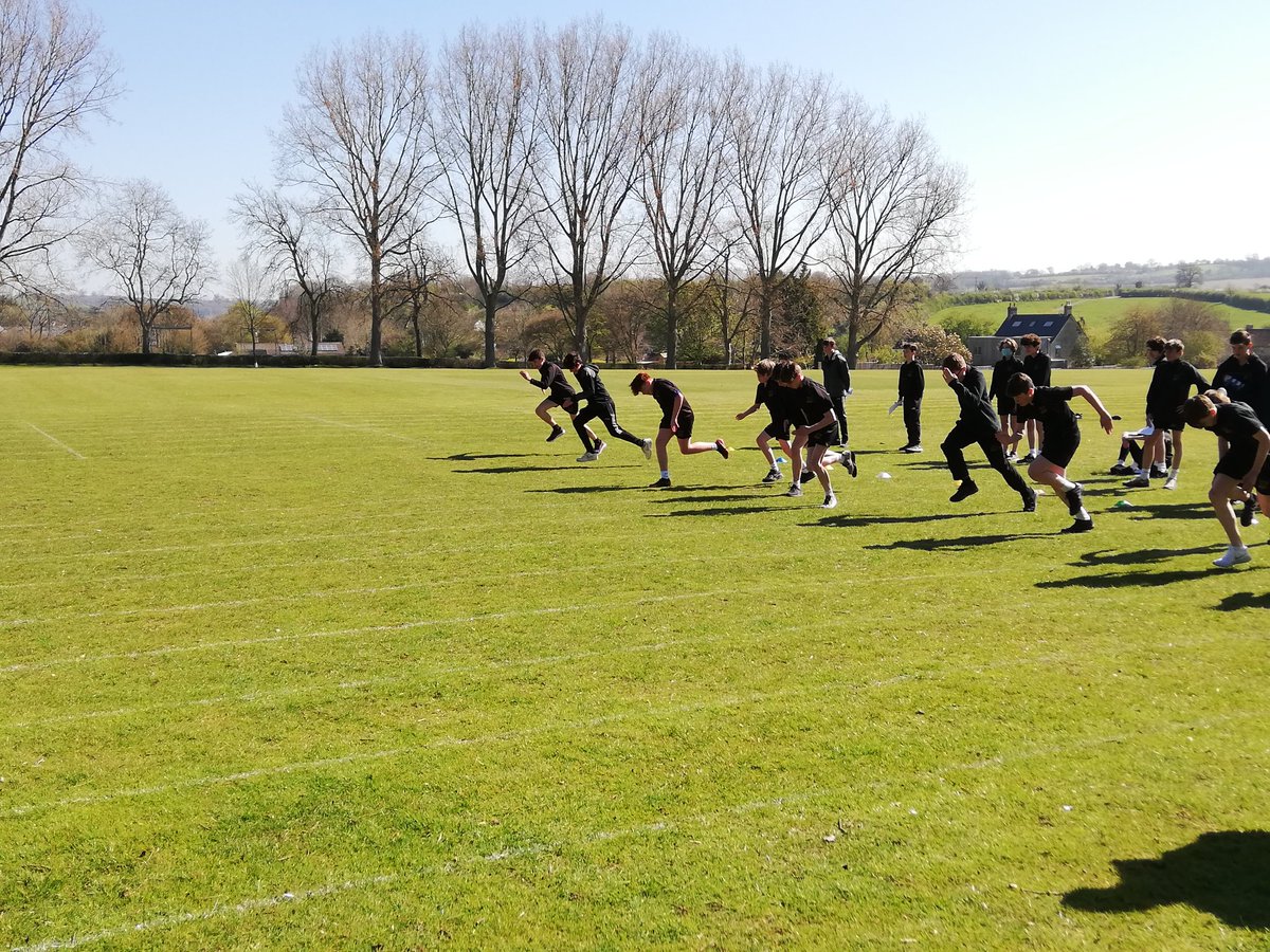 jpmoise1's tweet photo. Lovely day for a sprint lesson in athletics @SexeysSchool https://t.co/b2kFpwSj6h
