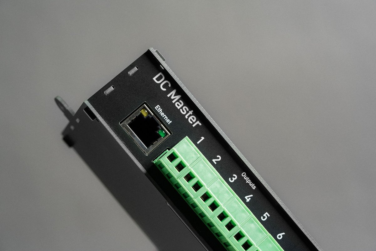 cogsapp's tweet image. Need to control DC power to your props? Look no further than our DC Master which can power 6 devices between 9-24v, like maglocks &amp;amp; magcatches. You can vary the voltage too, which is great for dimming lights. cogs.show/tutorial-the-d…