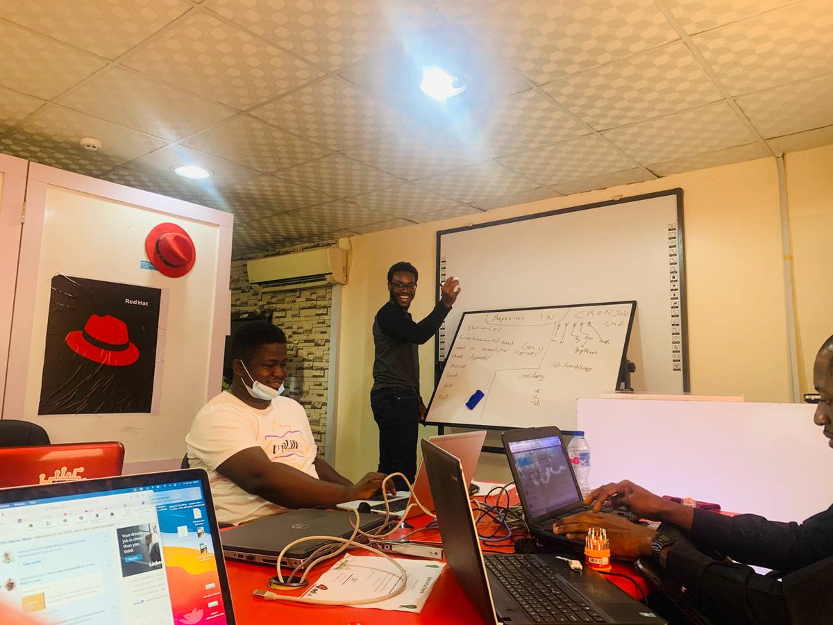 vnigeria_'s tweet image. We achieve more together.💪
#Friday #tgif #learninglinux #Linux #teamwork #techboys #opensourcecommunity #opensource