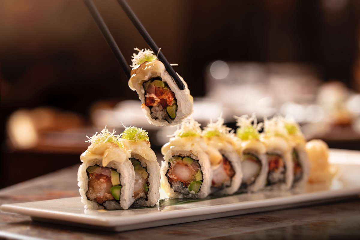 FSBengaluru's tweet photo. Whether you’re craving a Pizza or Sushi, neither is to be taken lightly.
Call us on +91 76191 46004 / 76191 46006 for Takeaway orders.
#FSBengaluru #FourSeasons #FSTaste #BentoBox #Takeaway #Bento #Craftsmanship #FoodPics #Sushi #SushiLovers #Pizza https://t.co/lEbM5soUwZ
