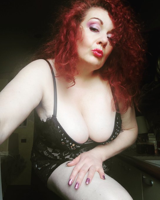 ,@jessica_rizzo vi do il #Buongiorno a tutti i miei #fans ❤️❤️ #goodmorning to all the #people #bonjour<a class="tags" href="/tag/jessica_rizzo">@jessica_rizzo</a><a href="/tag/buongiorno"class="tags">#Buongiorno</a><a href="/tag/selfie"class="tags"><span>#selfie</span></a><a href="/tag/photography"class="tags"><span>#photography</span></a><a href="/tag/sexy"class="tags"><span>#sexy</span></a><a href="/tag/goodmorning"class="tags"><span>#goodmorning</span></a><a href="/tag/people"class="tags"><span>#people</span></a>