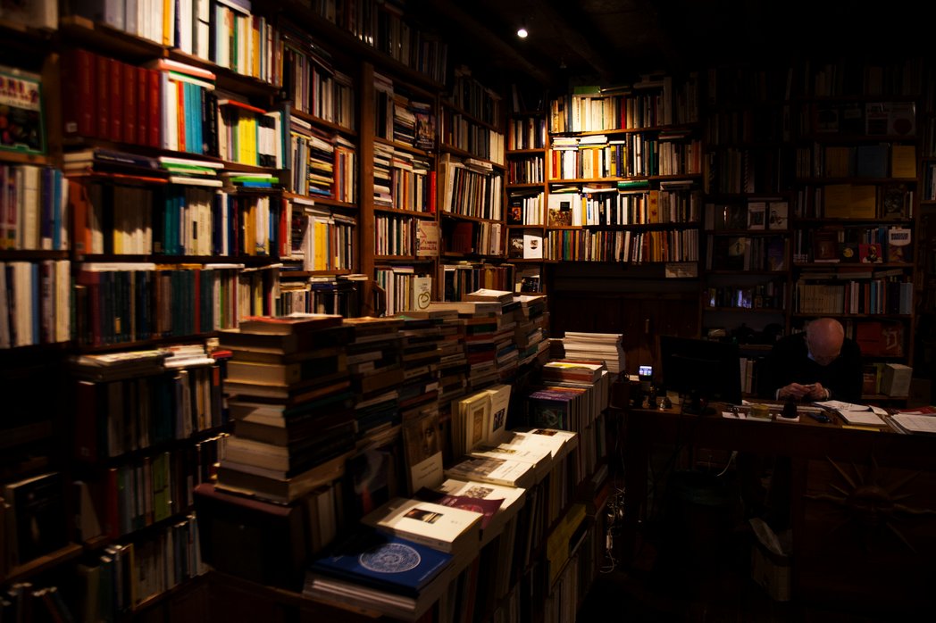 Libreria Aseq tweet media