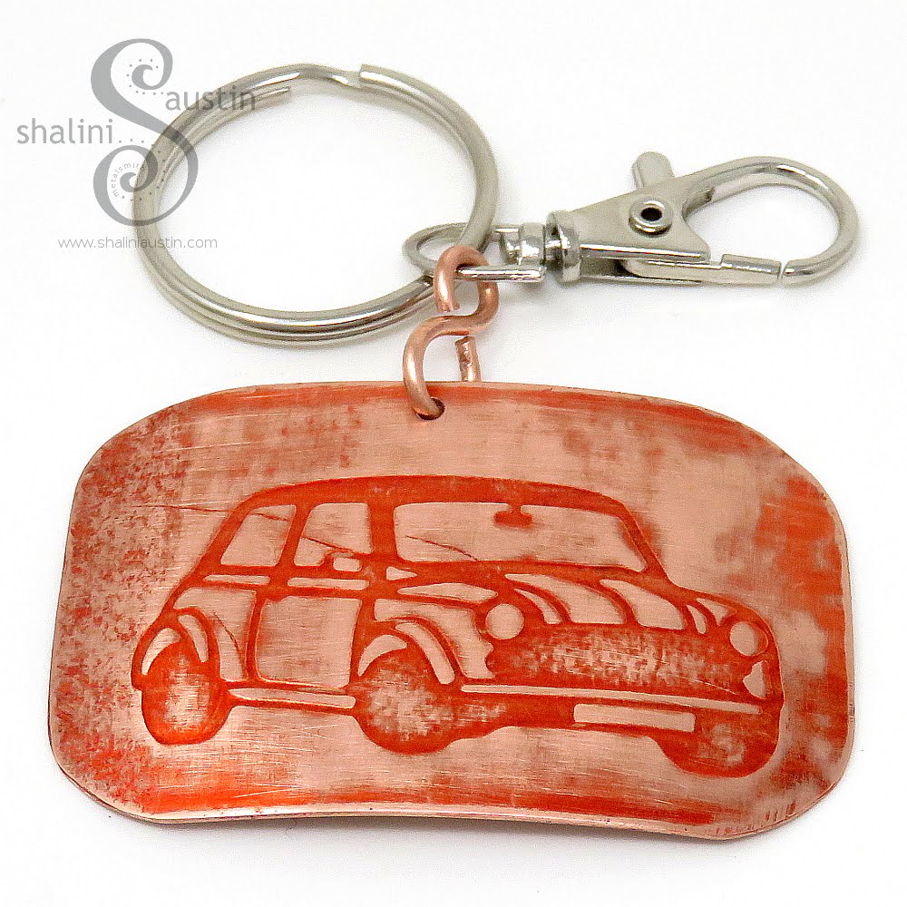 Handmade Gifts: Copper Keyring Mini

More on my website: shaliniaustin.com/shop/handmade-…

#giftideas #colourfulgifts