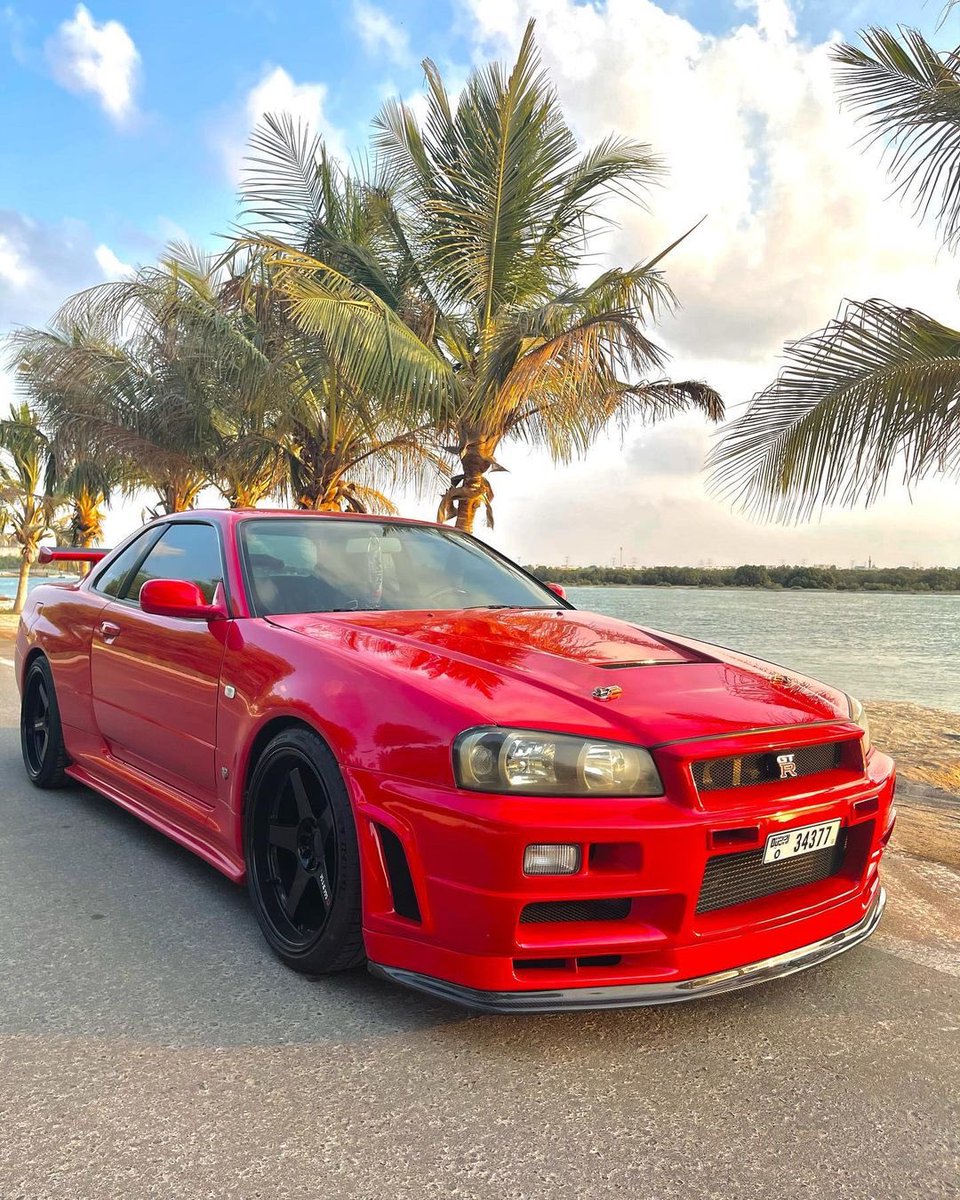 motorforms's tweet photo. Nissan Skyline R34 GTR 🌴 https://t.co/cPSERfhvbO