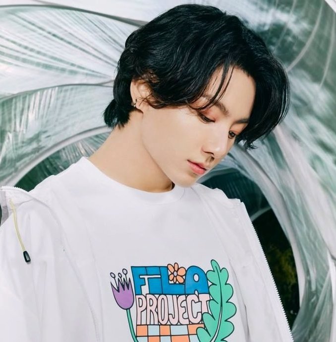 jeon jungkook& #39;s jawline - a dangerous thread