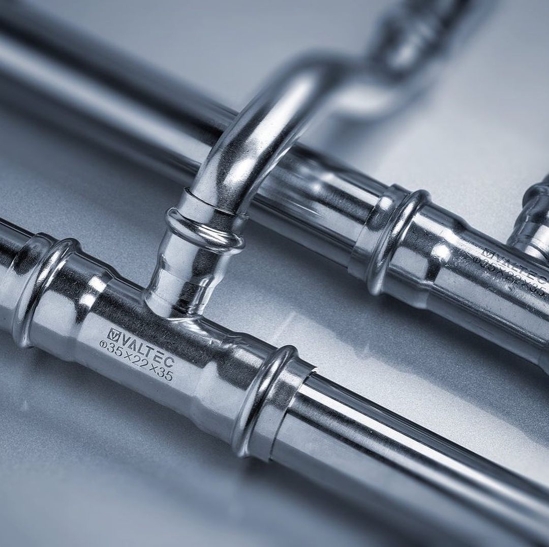 Progreem's tweet image. 👉Трубопроводы из нержавеющей стали VALTEC. Теория и практика

Это одна из тем предстоящего семинара Valtec, который пройдет в Минске 25 мая. Тема в связке с использованием пресс-инструмента Valtec - практическая часть.

➡️ Если вы ещё не записались… progreem.by/company/news/s…