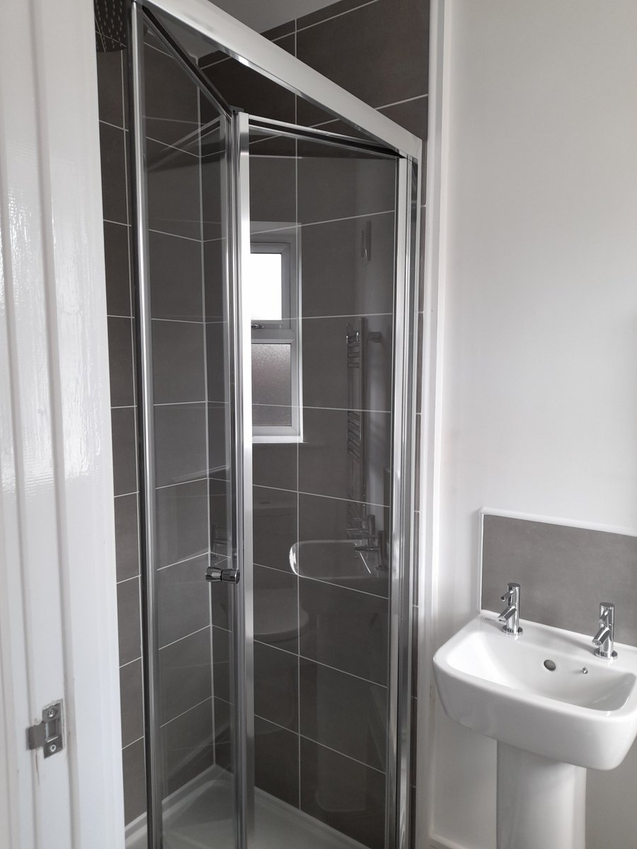 Happy Friday. 

Take a look at some of our progress pictures for our sites at Pilsley and Brimington. 

We have had more completed plots with others well on their way to being finished. 

This week has bought us sunshine and great progress to externals and internals on both sites