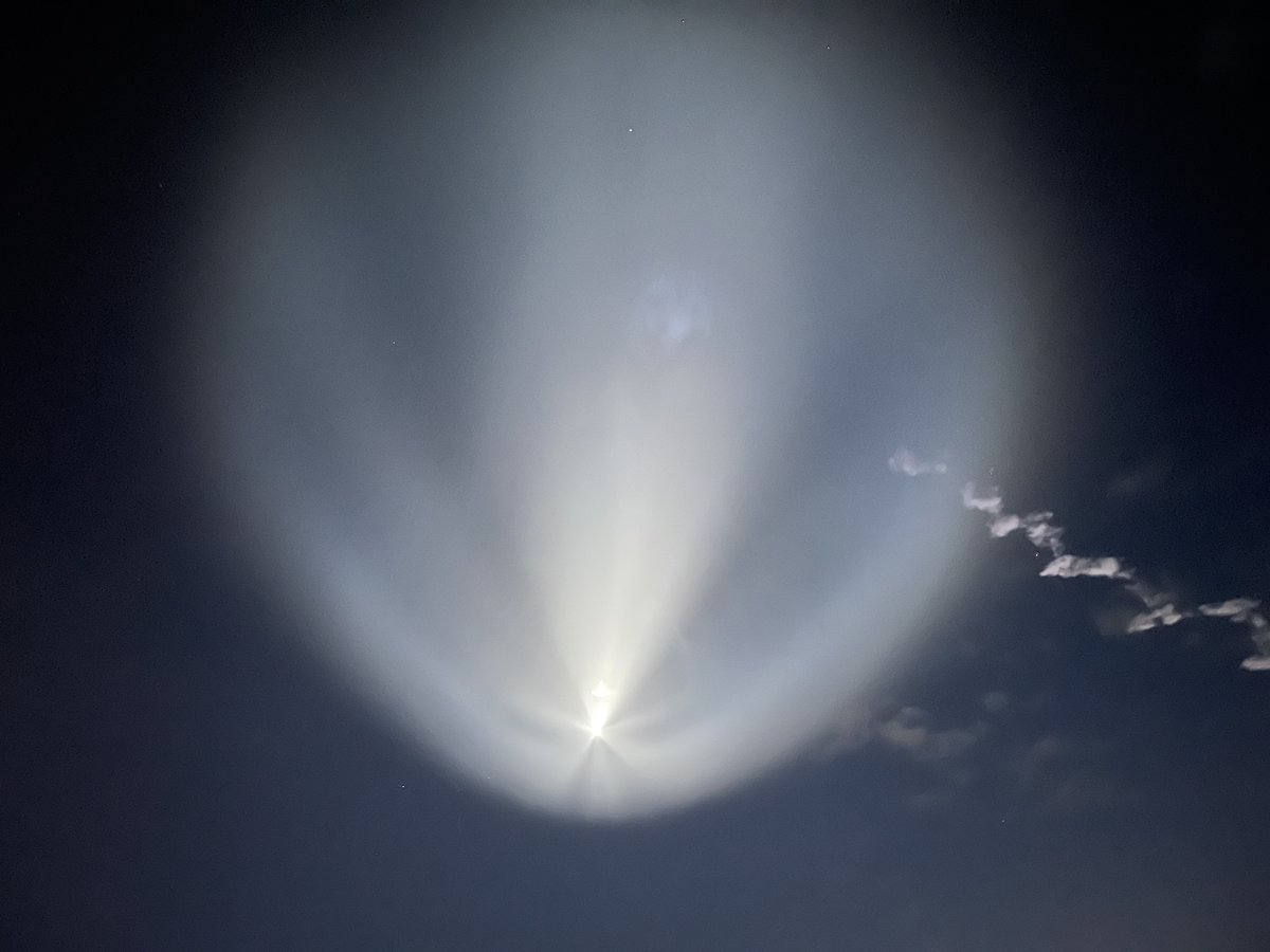 The rocket painted the sky, turning night into day. Congratulations, #Crew2. What a spectacular launch! #CrewDragon #NASA #SpaceX #pinksocks