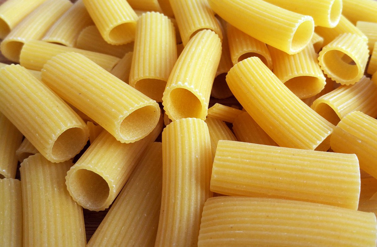 @yuvalithink hello yuvalithink rigatoni pasta is like the normal pasta which is short noodles. Here is a picture!