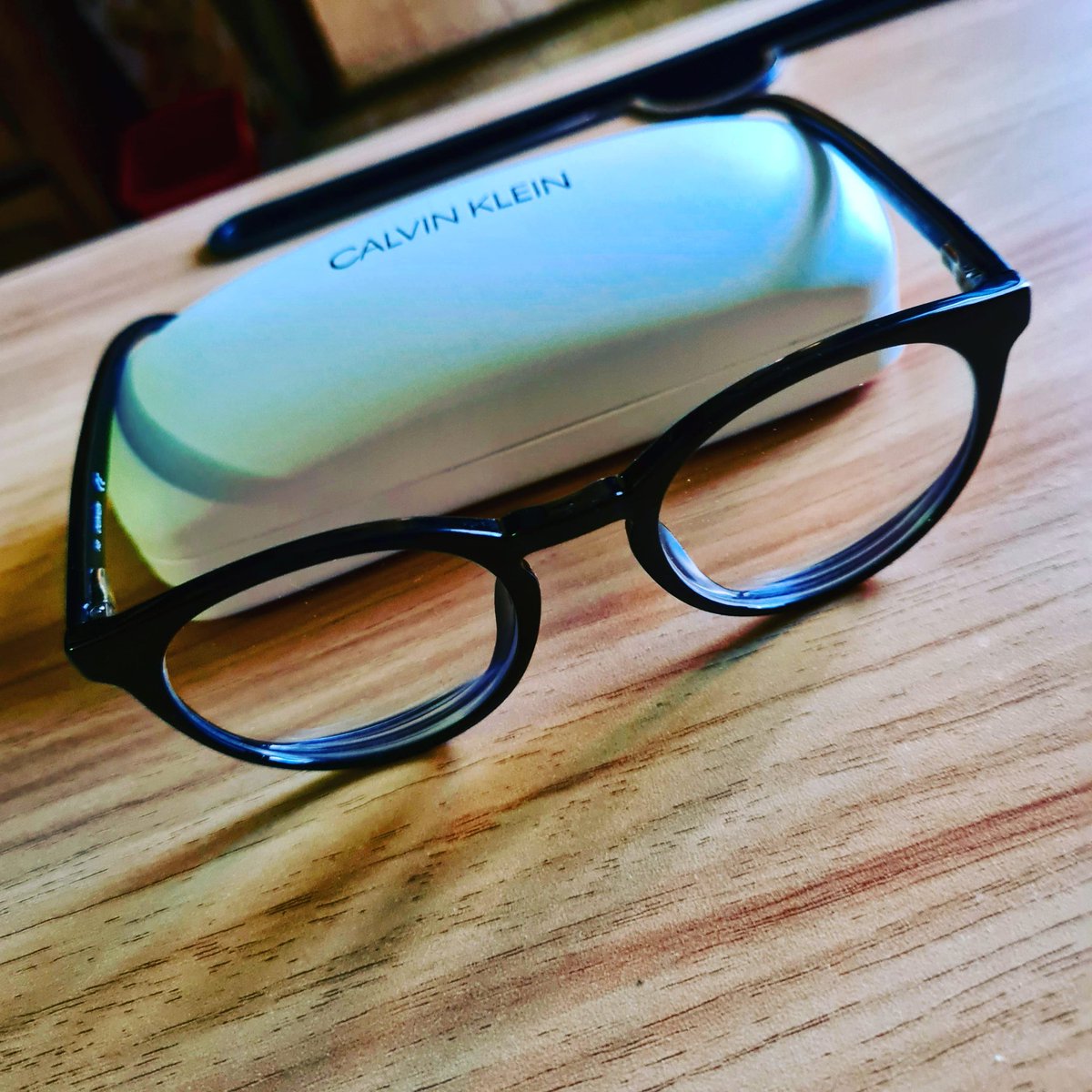 Pineda_Israel's tweet photo. Los amé #calvinklein #glasses #topo #newpanda #sinmascaras https://t.co/etPkytTFg5