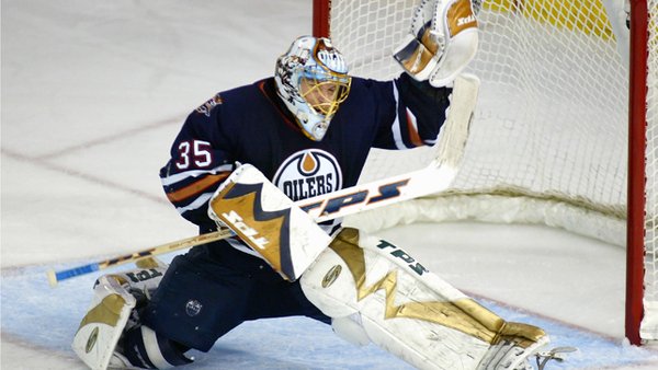 Bob_Stauffer's tweet photo. 15 years ago today...
Dwayne Roloson made 33 saves and the @EdmontonOilers got goals from Chris Pronger, Fernando Pisani, Jarret Stoll and Brad Winchester (!) in 4-2 win in Detroit to even their series with the Red Wings 1-1.
What a goaltending performance by Roloson in '06! https://t.co/PcNXo7JlC4