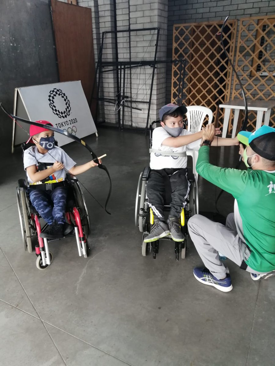 INDERMEDELLIN's tweet photo. #ElINDERSeSiente 👏 Futuros campeones de tiro con arco en desarrollo deportivo. ¡Los niños llegarán tan lejos como tus palabras se lo digan!
Con nuestra oferta presencial de lunes a jueves y virtual los fines de semana, transformamos vidas @AlcaldiadeMed https://t.co/LgcSzVeT9y