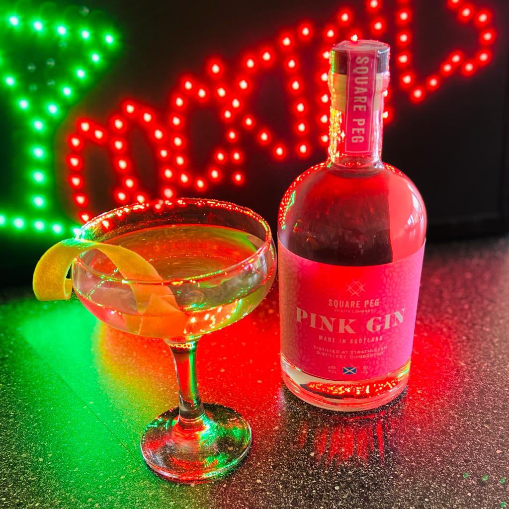 Square_Peg_Gin's tweet photo. ‼️🍸Happy Friday Folks🍸‼️

We are already in the party mood here at Square Peg HQ and are kicking off our weekend with a Raspberry Rose Martini (very boujie!).

Head to our Facebook page for more Square Peg News! https://t.co/AjUz70JJ4r

#Weekend #Friday #ScottishGin #PinkGin https://t.co/63nxgSps1d