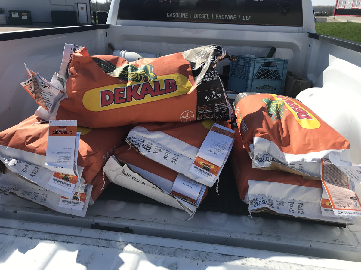 Delivery # 2 for the day.  
<a href="/MariekePatton/">Marieke Patton</a> 
<a href="/DEKALB_Canada/">DEKALB Canada</a>
 #Plant21, #DEKALBdelivers