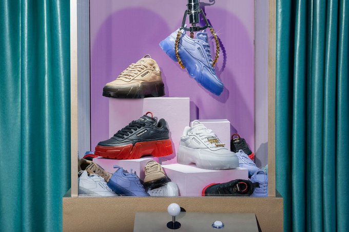 Watch Cardi B's leaked NSFW photo on TwXstars