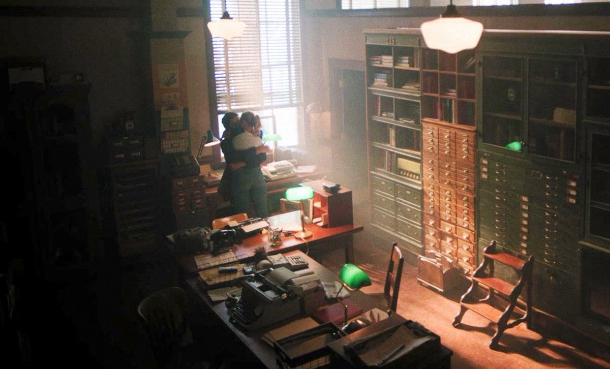 bugheadfiles's tweet image. bughead x the blue and gold #riverdale