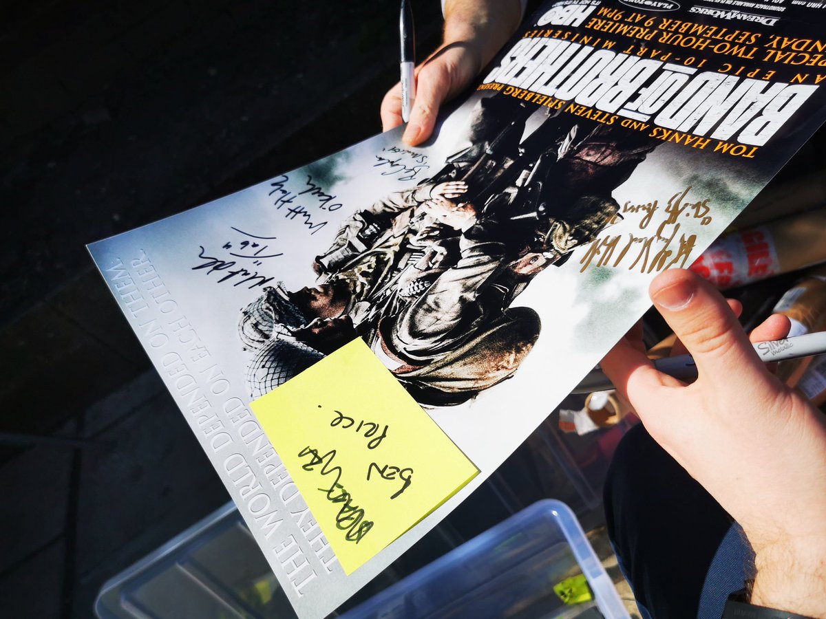 CurraheeSignin1's tweet photo. The Matthew Hickey aka O'Keefe signing has been completed. More pictures will be on Instagram and Facebook later. @DocRoePBG
#wehappyfew506 #bandofbrothers https://t.co/oDhavHKHV0