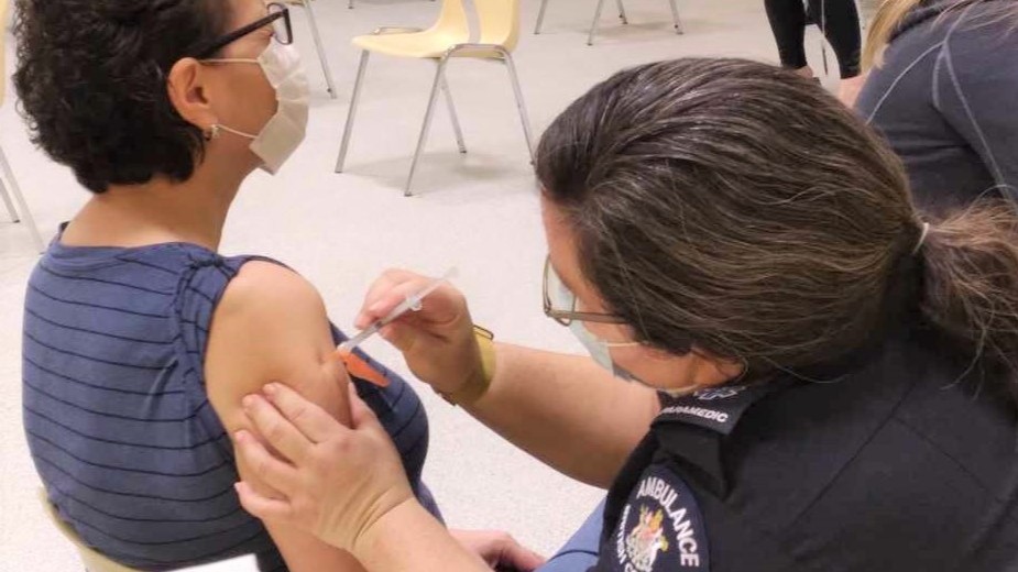 Our community #paramedicine program is featured in BC's #rural &amp; #remote communities, like Fort St James and Chase, to support primary health care &amp; prevention efforts. That includes providing #COVID19 #vaccinations and meeting #patient needs where they live. #PatientCare