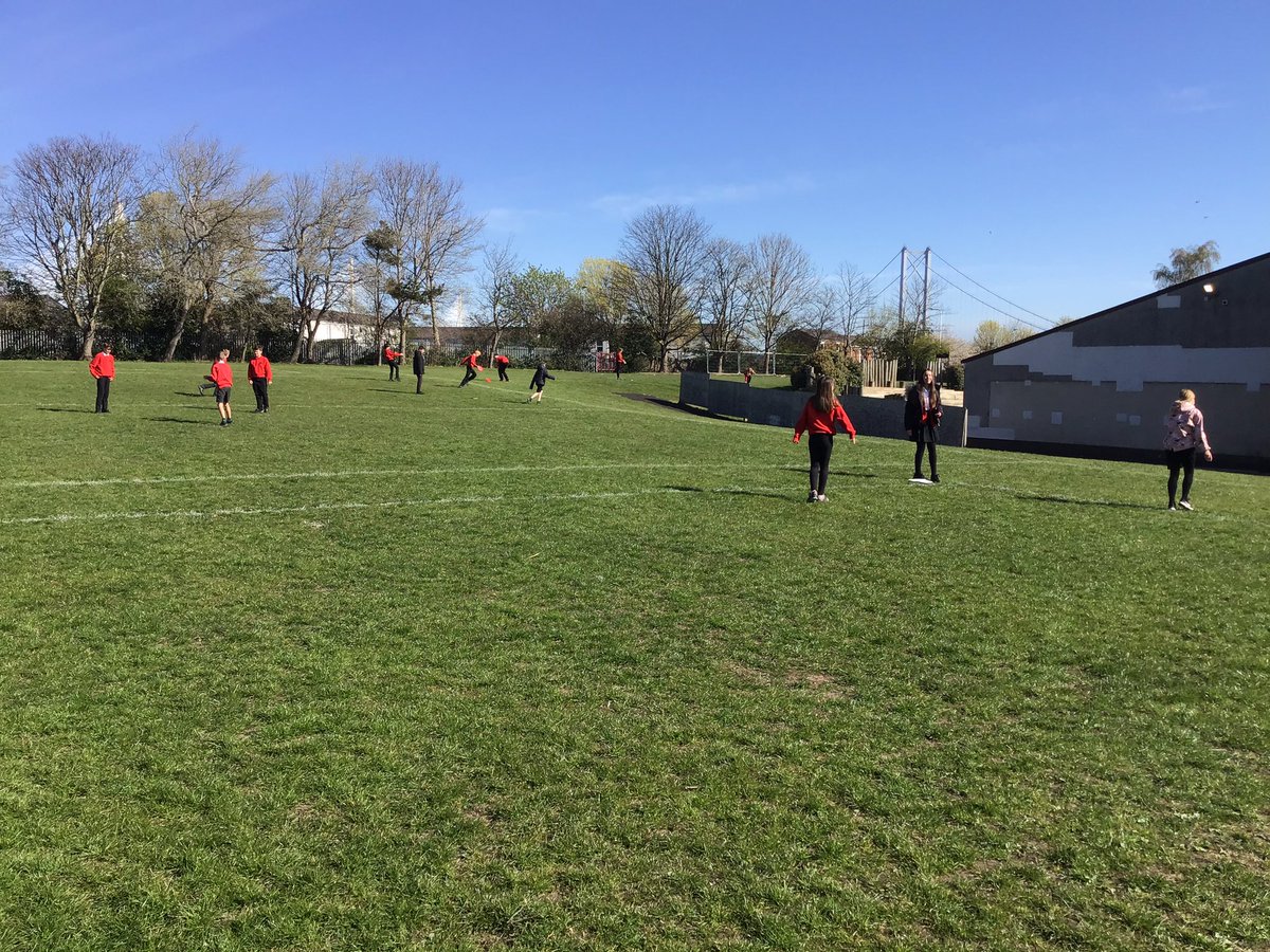 missmarshalleps's tweet photo. Today, P6/7 enjoyed active spelling practise in the sunshine, what a fantastic way to enough the outdoors! Happy Friday everyone! #outdoorlearningisfun https://t.co/gAPt1ki5oU