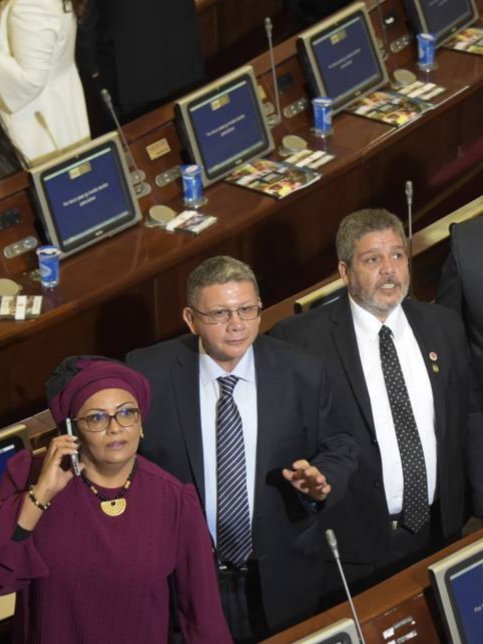 hectorpolo3's tweet photo. @JuanManuelSantos otros asesinatos más qué le suman a su hoja de Nóbel de la falsa paz qué firmó con los narcoterroristas de las farc comunes por ser ud el principal cómplice de ése adefesio. https://t.co/UdvNxs4leO