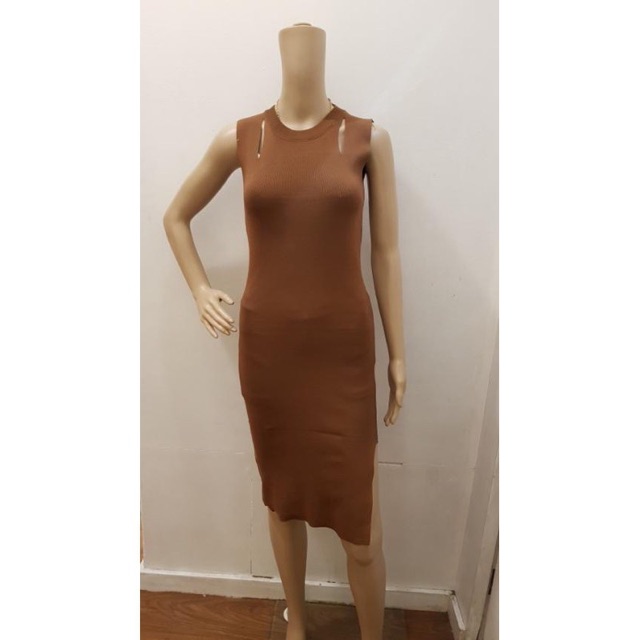 I'm selling Jewels Joanne Sexy Neck Slit Knit Rib Dress for ₱. Get it on Shopee now! shopee.ph/jewelsph/83471… #ShopeePH