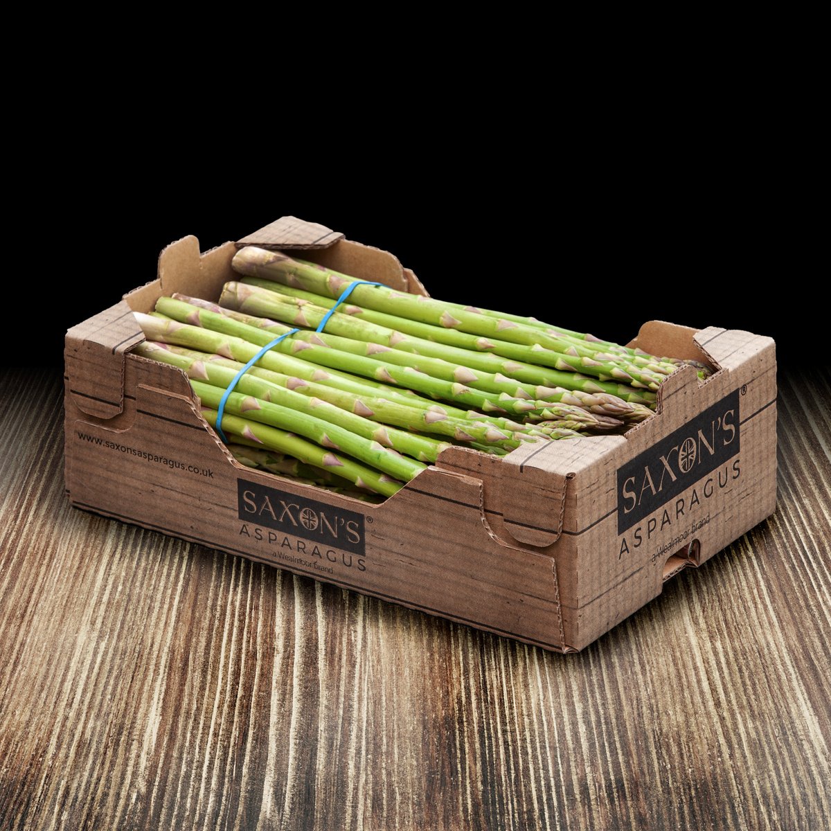 🇬🇧🏴󠁧󠁢󠁥󠁮󠁧󠁿 St Georges day marks the official start of British Asparagus season. These beautiful spears are now ready for harvest and are available in our store here bit.ly/3v8Hrwo.
#asparagus #asparagusseason #britishasparagus #britishasparagusseason #seasonal #saxonsasparagus