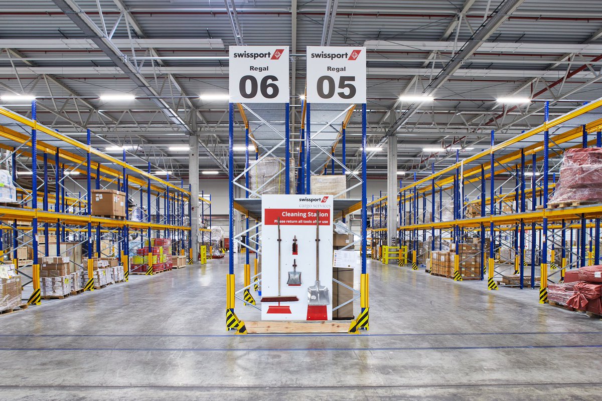 swissportNews's tweet photo. As of this weekend, #Swissport will support the new twice-weekly @VirginAtlantic 787 #preighter connection between #FRA and #LHR 🛫. We are happy to provide professional #aircargo handling services in our brand-new 17,000 sqm warehouse @Airport_FRA 💪🦺📦 @dvz_news #HappyWeekend https://t.co/CTMx9XXWWt