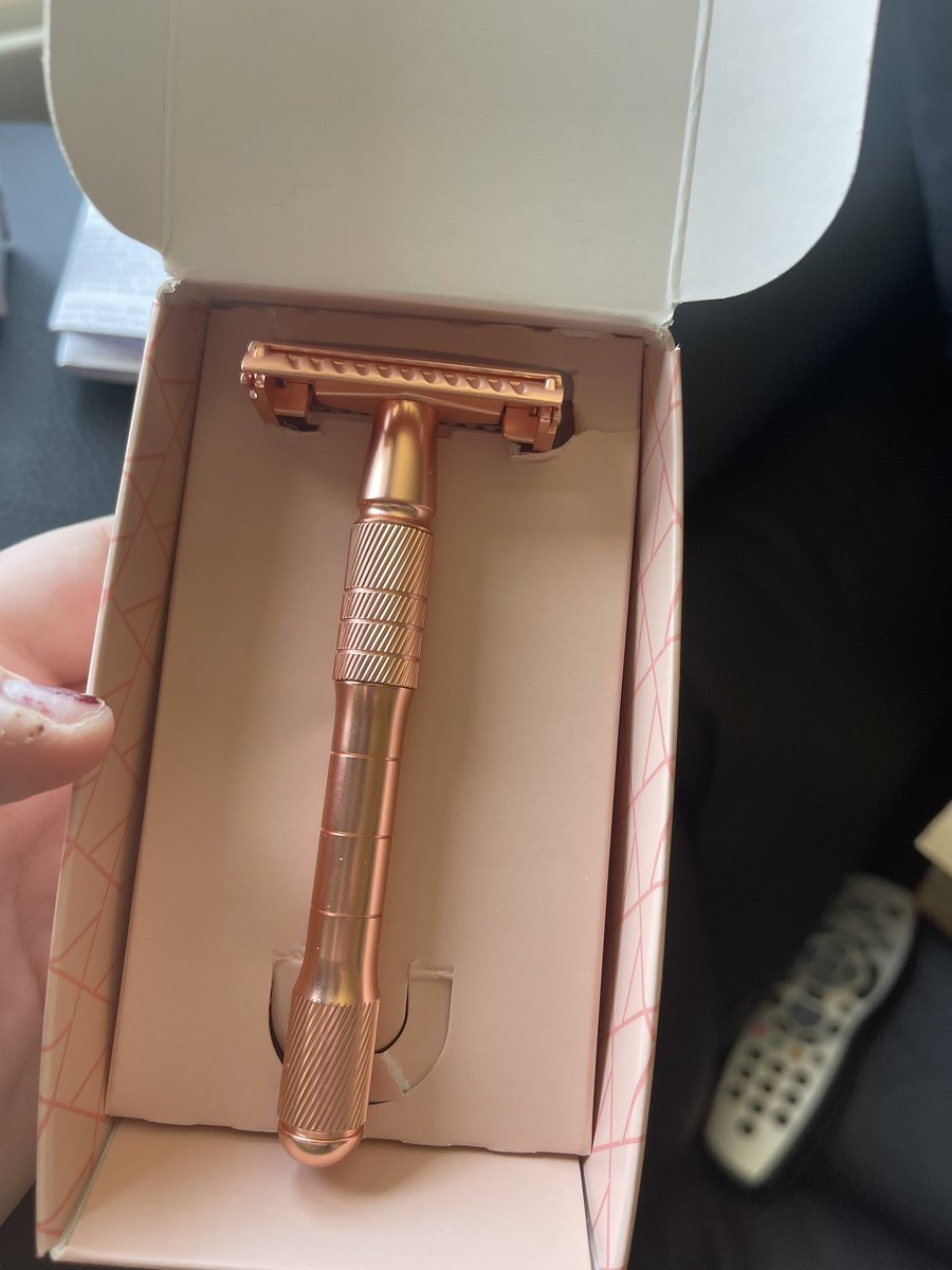 tw/ razor 
im so excited about this!  it’s so pretty and good for the planet <a href="/Lane44_UK/">Lane 44</a>