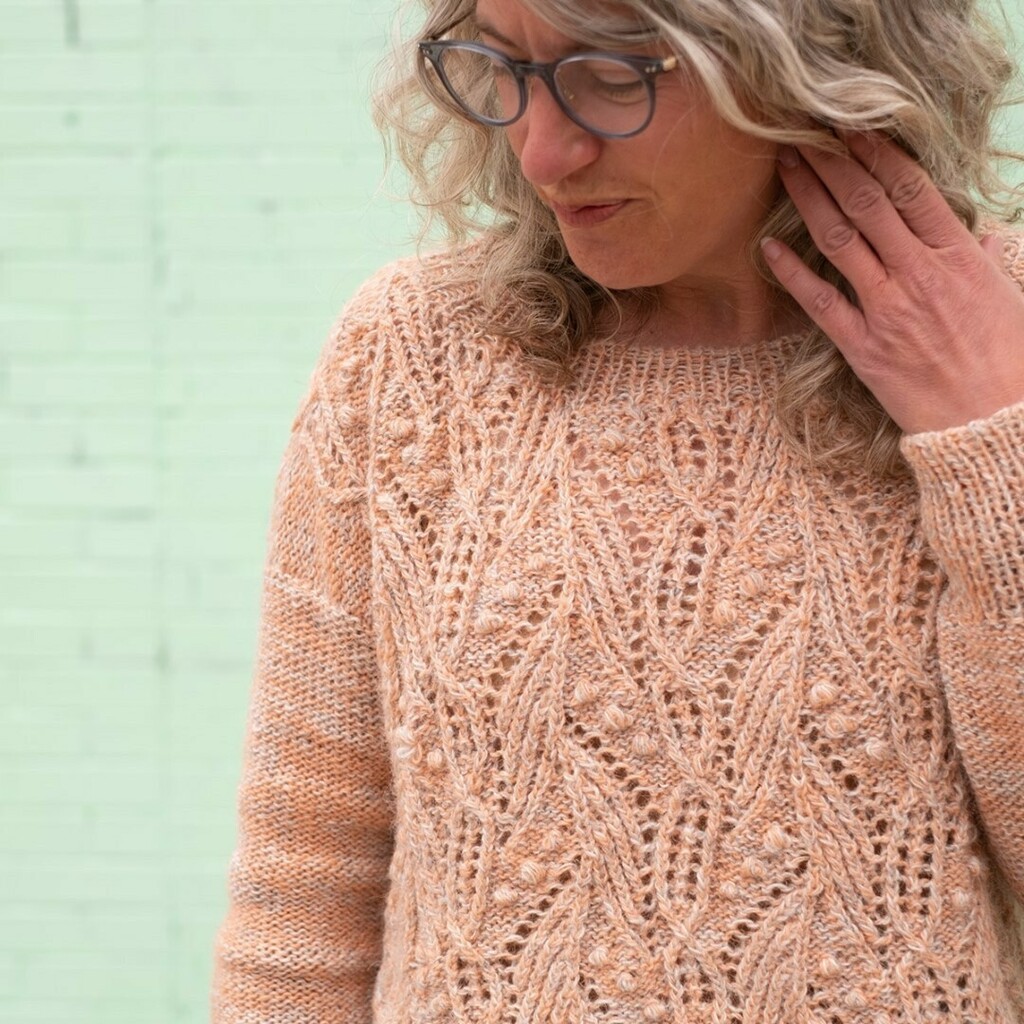 Check out our blog to see more details of @fancyjaime's completed Atlantica sweater. She covers her mods and challenges of knitting this stunning pattern by @yarnflakes from <a href="/pompommag/">Pom Pom Quarterly</a> issue 34. Jaime used Icelandic Einband yarn in the colors Peach and L… instagr.am/p/COAm64LLcef/