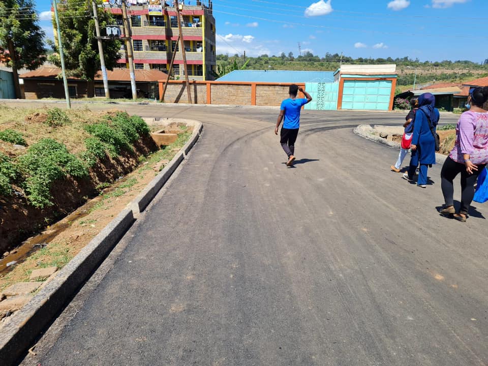 Tarmacking of the Kimbo -Matangini Road in Theta Ward, Juja Sub County, the 4.7Km road is a project fully funded by the County Government of Kiambu lead by @hon_nyoro #GovernorNyoro