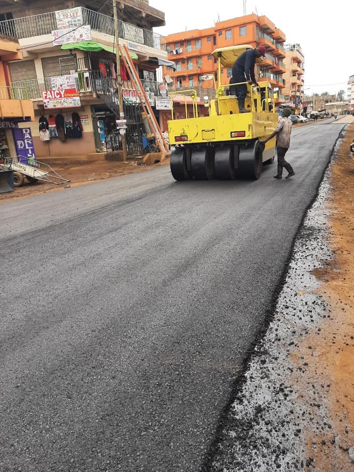 Tarmacking of the Kimbo -Matangini Road in Theta Ward, Juja Sub County, the 4.7Km road is a project fully funded by the County Government of Kiambu lead by @hon_nyoro #GovernorNyoro