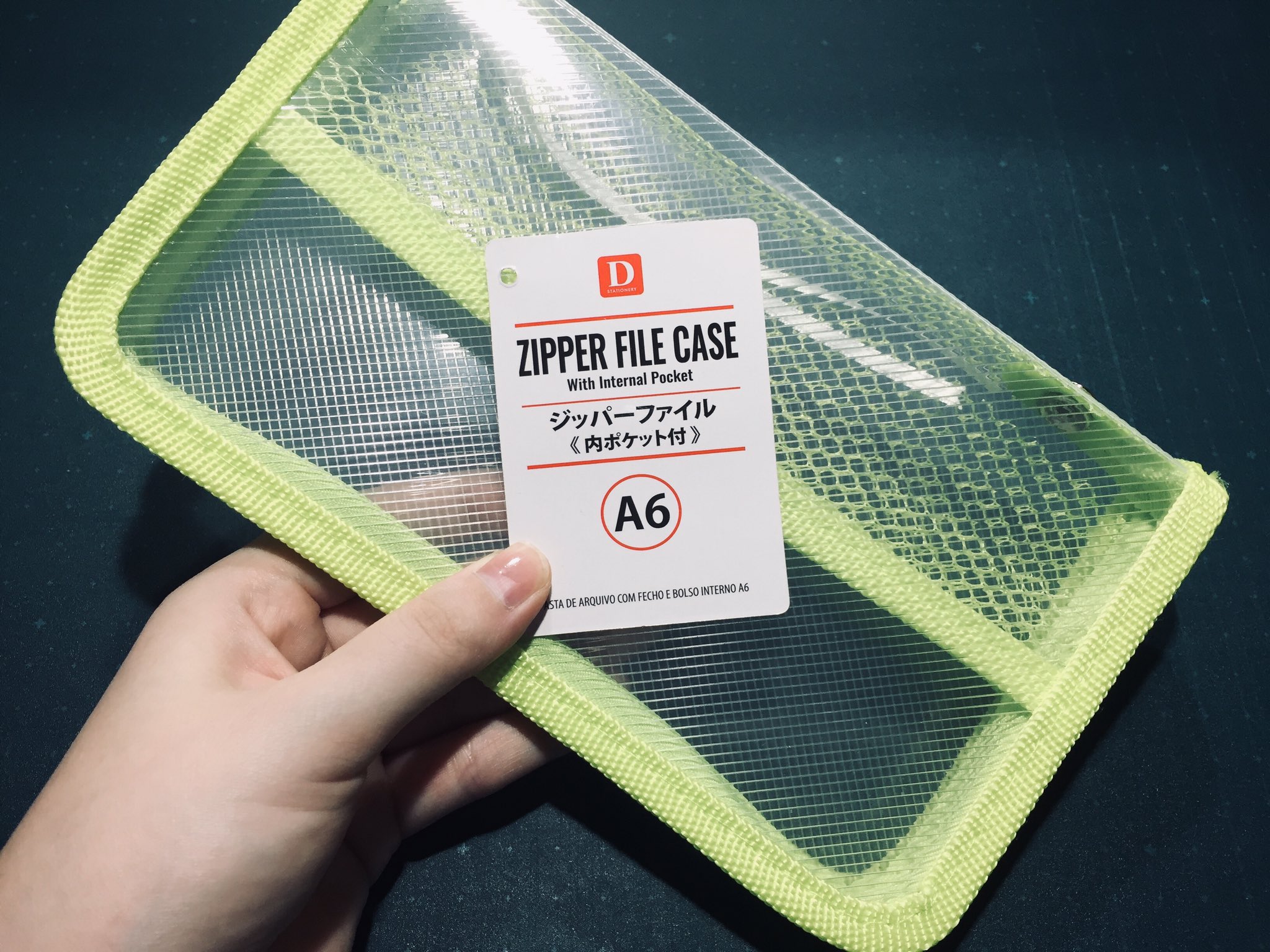 午後 使ったのはダイソーのジッパーファイルa6内ポケット付です ファスナー部分が布のため完全防水ではないので注意 T Co 9kce4rqc7f Twitter