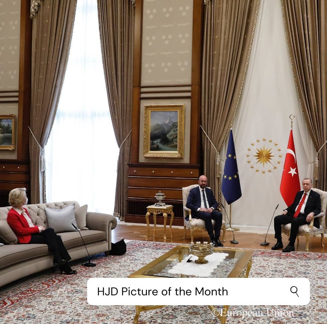 Hague_Jour_Dipl's tweet image. HJD #pictureofthemonth:  #SofaGate 🛋️ - a slip in diplomatic #protocol that demonstrates the impact that material things can have on #diplomacy! 
Check out the full post here - instagram.com/p/CNpOiLynb6T/…