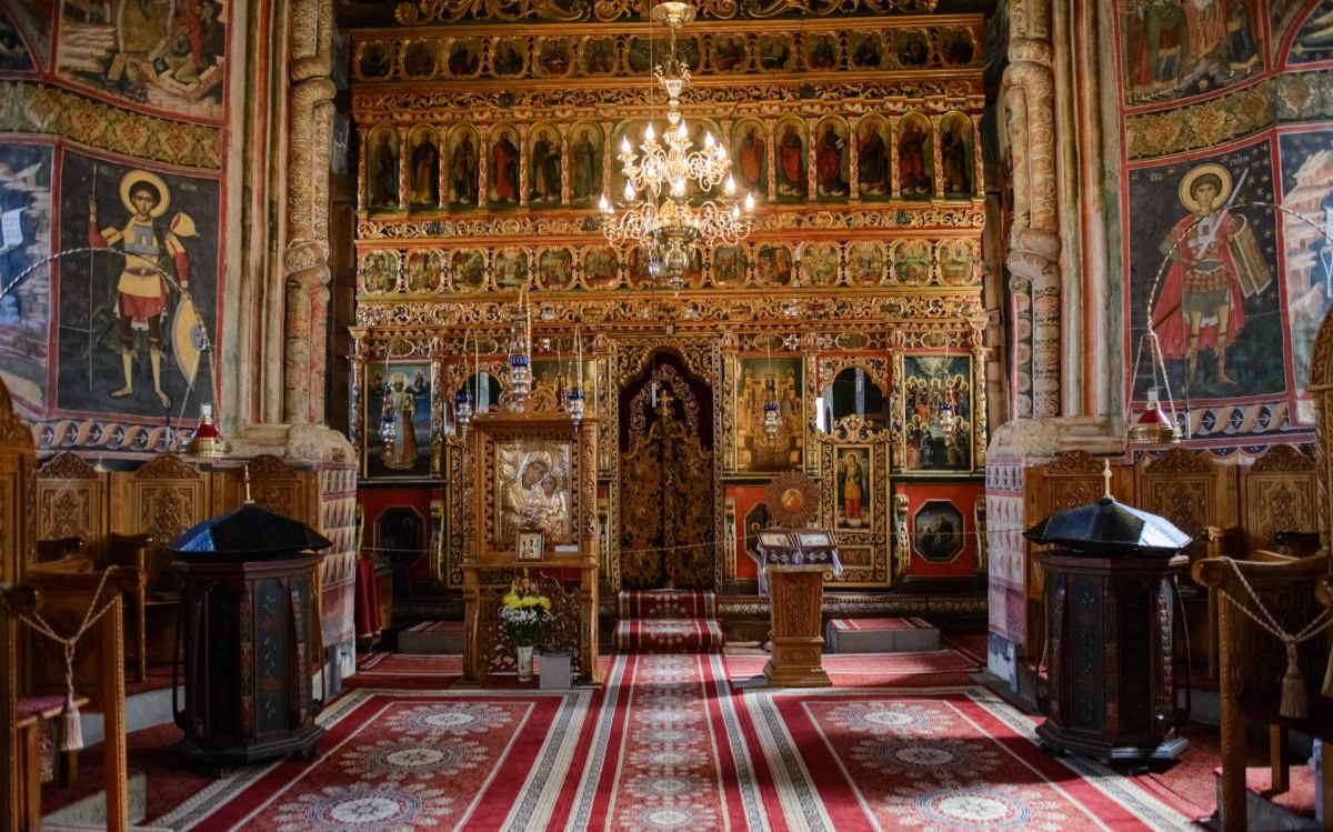 LBDEO_'s tweet photo. Monastère Dragomirna, en Roumanie. https://t.co/SY0t2aAxR6