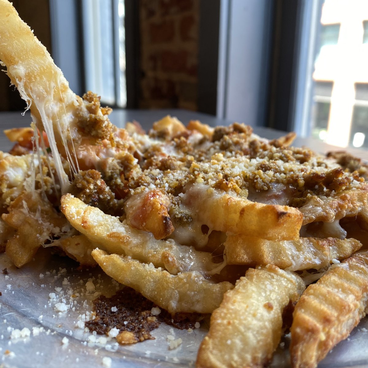 piepushers's tweet photo. PIZZA FRIES. this time with @firsthandfoods local italian sausage, fresh mozz, more mozzarella, & pecorino #ONLYthisweekend #getemwhiletheyarehot #literally #pizzafries #happy420week #snacktime #FridayNightPizzaNight https://t.co/TM1FXwr9Wa