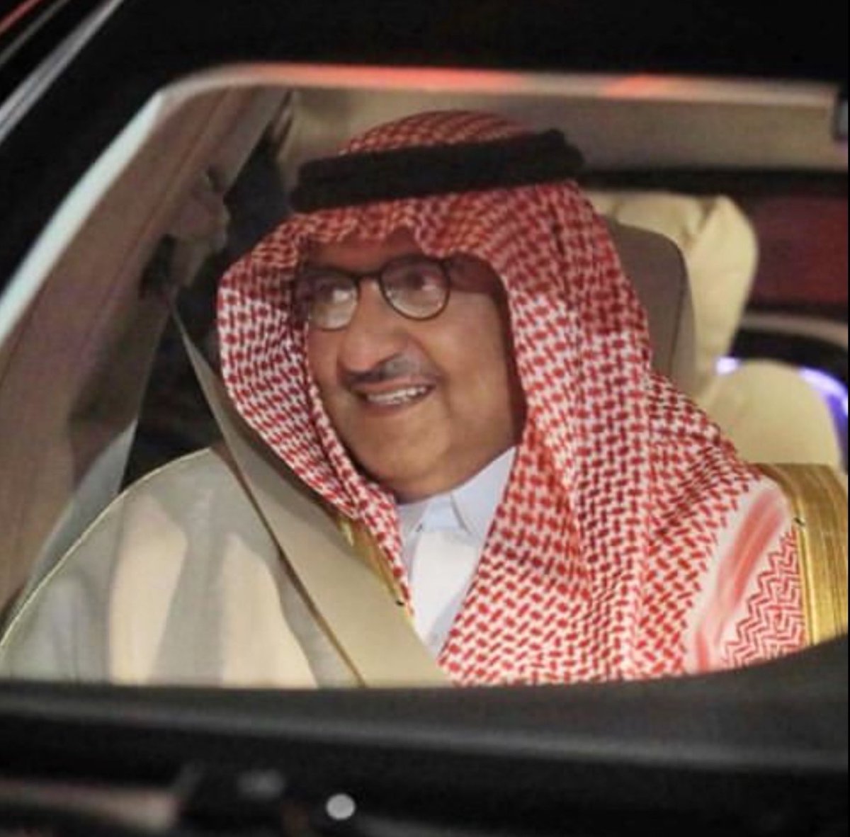 tia_and_tia's tweet photo. #محمد_بن_نايف  اللهم إحفظ..#أخي https://t.co/dASgTf23LS