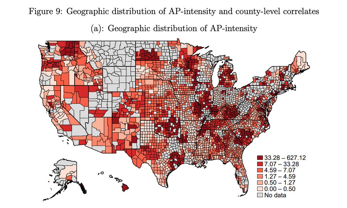 The terminology used for immigrants, by itself, can shape policy preferences.An  @AssociatedPress ban on the term "illegal immigrant" caused lower support in more exposed counties for border-enforcement crackdown.Research by  @MNDjourel of  @UChicago —>  https://nbviewer.jupyter.org/github/MNDjourel/Files/blob/main/JMP_Djourelova.pdf