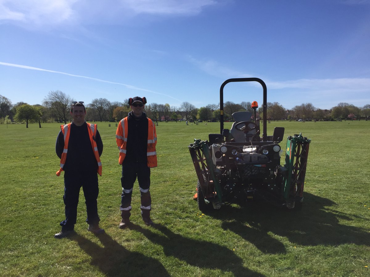 A huge big thank you to @LiverpoolParks who, in the form of Dave and Aaron, talked to us today about how we wanted the #Phoenixglade mowing to best show the broken heart & by doing so demonstrated such respect for what it represents they warmed the cockles of our hearts. 😊💚