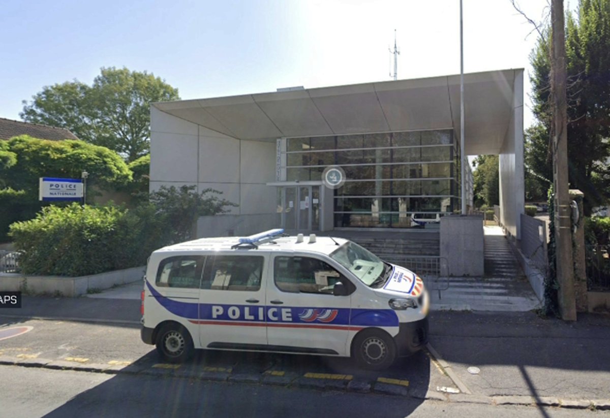 Nouvel assassinat tragique d’une fonctionnaire de police à #Rambouillet. Mes pensées vont à ses proches, à ses collègues et à l’ensemble de nos forces de l’ordre. 

Ne les abandonnons pas, elles sont en première ligne face à l'explosion de la violence.