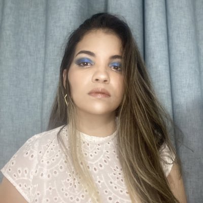 kar0linesoto's tweet photo. #NuevaFotoDePerfil https://t.co/k9Vvg8jcmq