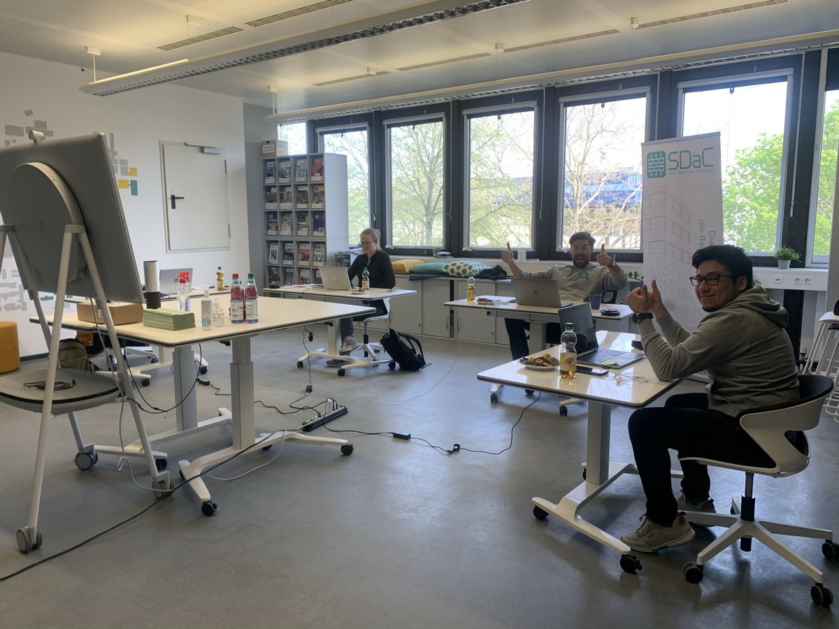 Behind the scenes!!

Ein weiteres vielseitiges Konsortialtreffen fand gestern und heute bei uns im Projekt #SDaC statt. 

#Spaß im #digitalenRaum geht nicht? Nicht bei uns!!