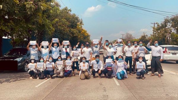 IrrawaddyNews's tweet image. Professionals and students from medical and para-medical universities showed their solidarity with the National Unity Government (NUG) at several places in Yangon on Friday. They also urged ASEAN to invite the NUG to Saturday’s summit in Jakarta to discuss Myanmar’s crisis.