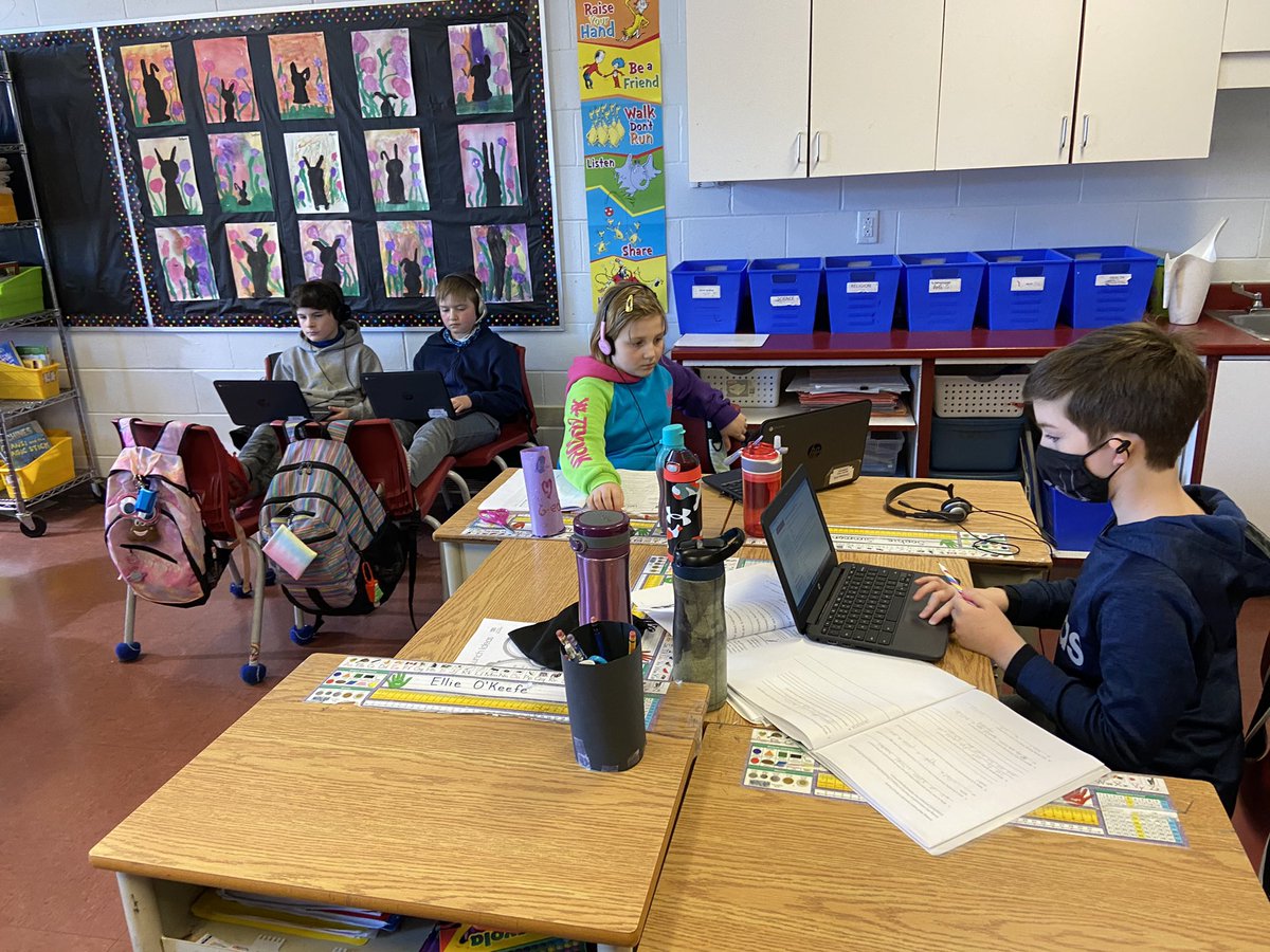 BCE4Wilson's tweet image. Health and Science activities on the Chrome Books! 🍎#learningthroughtechnology
