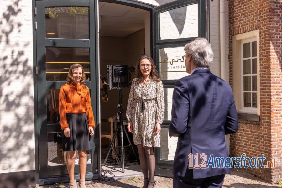 Anna's Smaakatelier van Heel Holland Bakt-winnares Anna Yilmaz officieel geopend in #Amersfoort. 112Amersfoort.